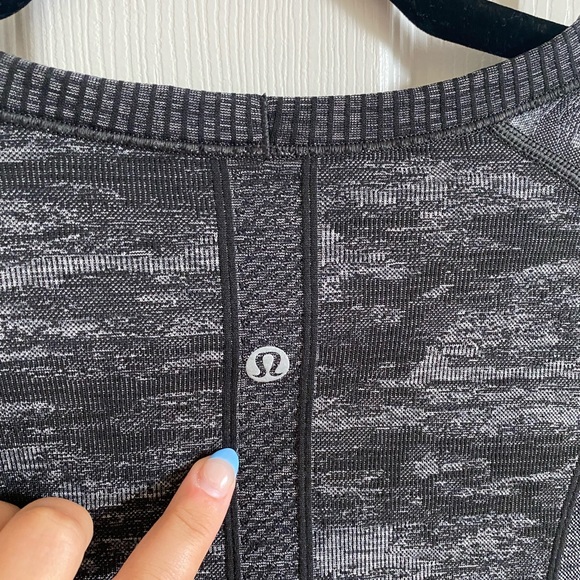 Lululemon camo Swiftly Tech Tee - Picture 5 of 9